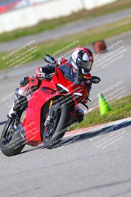 media/Jan-20-2023-Fastrack Riders (Fri) [[f2ad32aba3]]/Private/session 4 turn 6/